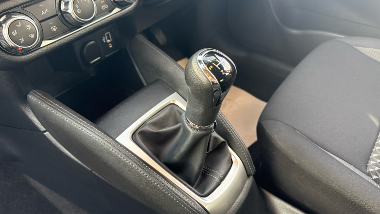 Nissan Micra 1.0 IG-T 92 Acenta 5dr Petrol Hatchback